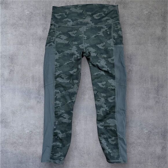 Fabletics Camouflage Leggings - Black Green and Gray Carbon Women’s Size Medium - Picture 1 of 7